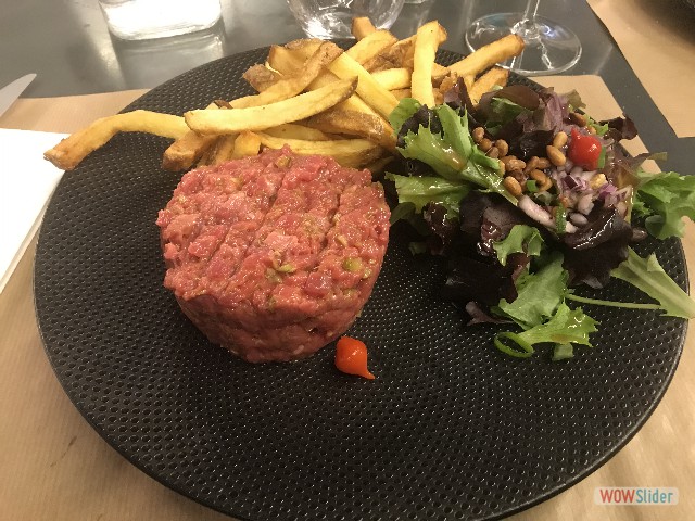 11_Saint-Paul-Trois-Châteaux, un bon tartare 11_Saint-Paul-Trois-Châteaux, un bon tartare