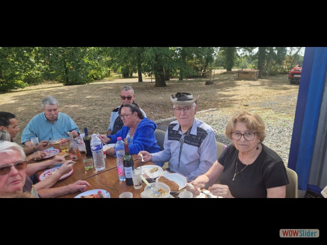 17_Dussac, repas de midi 17_Dussac, repas de midi