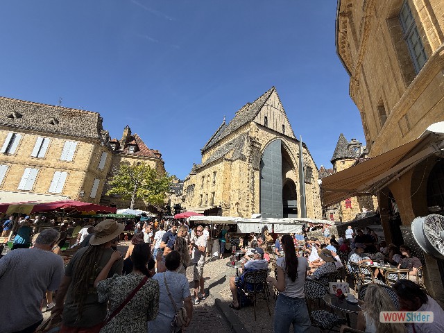 68_Sarlat la Canéda, le marché 68_Sarlat la Canéda, le marché