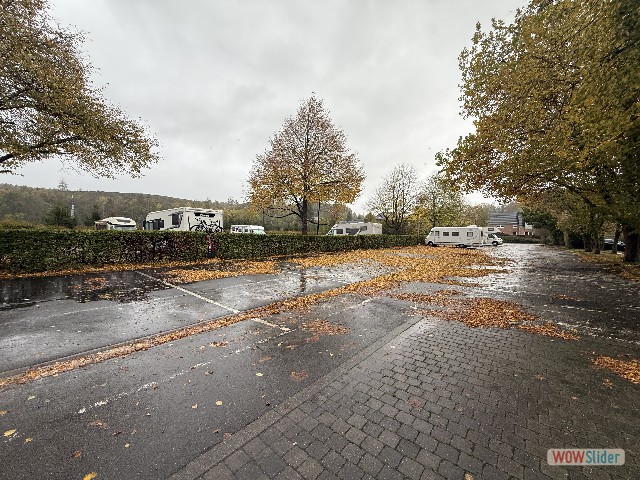 16_Han-sur-Lesse, le parking