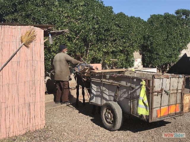 322_Takat, ramassage des poubelles 322_Takat, ramassage des poubelles