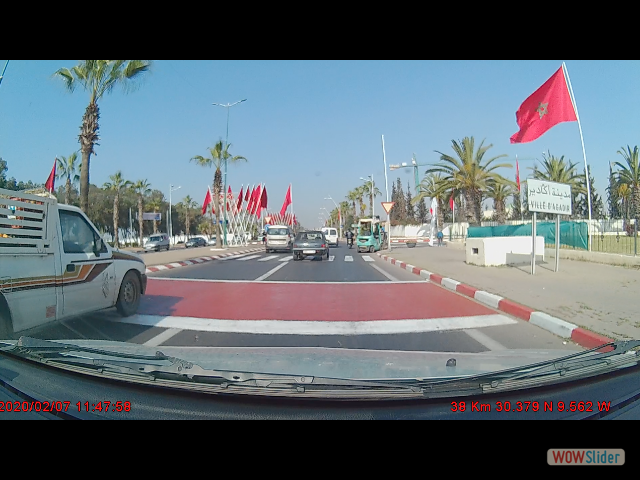 646e_Agadir le roi est dans les barrages