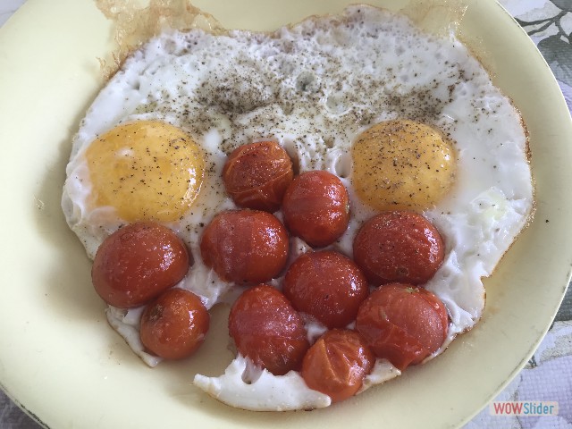 243_Miam miam