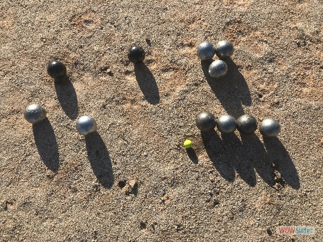 285_Takat, pétanque, 4 points allignés