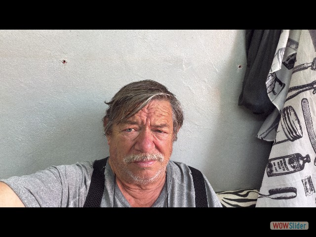 11_Avant le coiffeur